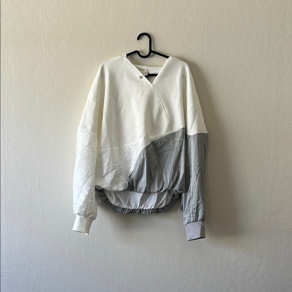 Stylish Women's White and Gray Top